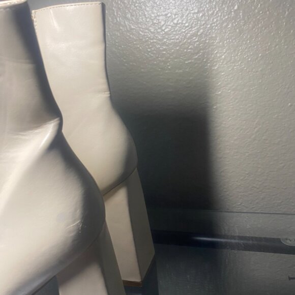 Cape Robbin Boots - Picture 4 of 11